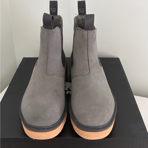 Sorel Chealsea boots size 8 - Picture 11 of 12